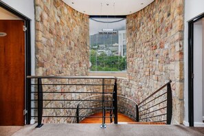 Villa | 4 bedrooms, desk, Internet - Luxury Villa w Large Patio Private Pool Wescamp (Cape Town)