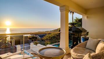 شقة | 4 عدّة غرف نوم وخدمة الإنترنت