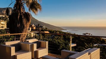 Villa | 6 bedrooms, desk, Internet