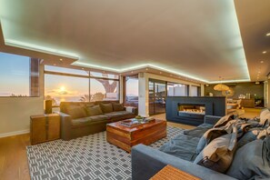 House | 4 bedrooms, Internet - Spacious Family Villa w Breathtaking Views Ocean Pearl (Cape Town)