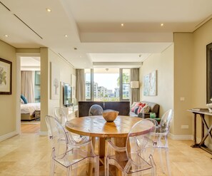 2 bedrooms, desk, Internet - 308 Juliette on the Waterfront Marina (Cape Town)