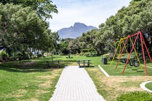 Apartment | 3 bedrooms, Internet - Mountain View Townhouse in De Waterkant 209 DWP (Cape Town)