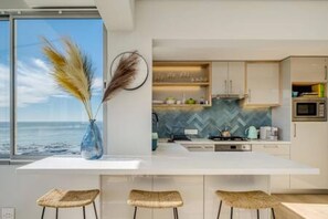 Apartment | 1 bedroom, desk, Internet - Exquisite Mouille Point Apt by Golf Course Serene Suite (Cape Town)