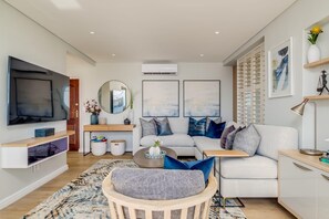 Apartment | 1 bedroom, desk, Internet - Exquisite Mouille Point Apt by Golf Course Serene Suite (Cape Town)