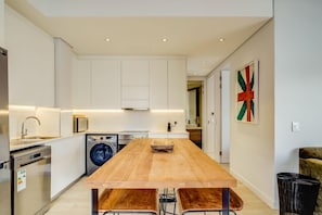 House | 2 bedrooms, Internet - Gorgeous Apartment in Bustling De Waterkant 304 on N (Cape Town)