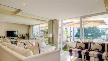 Apartment | 3 bedrooms, Internet