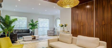 2 bedrooms, Internet