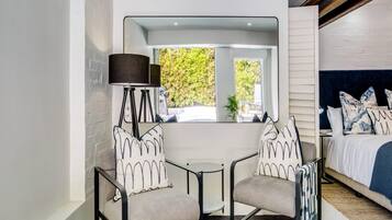 Villa | 3 bedrooms, desk, Internet