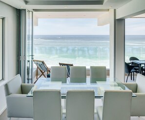 2 bedrooms, Internet - Clifton Apartment on the Waters Edge Ocean Breeze (Cape Town)