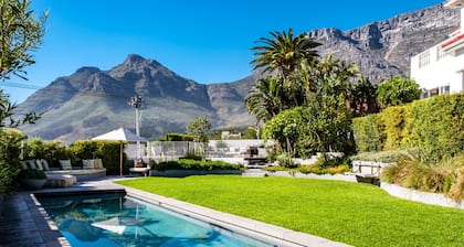 Magnificent Heritage Home w Sweeping Views of the City Oranjezicht Heritage