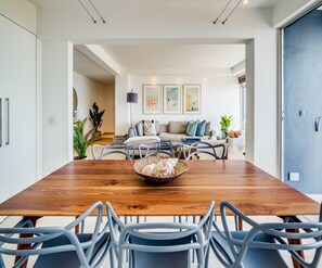 Apartment | 2 bedrooms, desk, Internet - Uninterrupted Ocean Views in Mouille Point Atlantic Vistas (Cape Town)