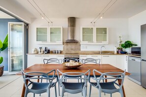 House | 2 bedrooms, desk, Internet - Uninterrupted Ocean Views in Mouille Point Atlantic Vistas (Cape Town)