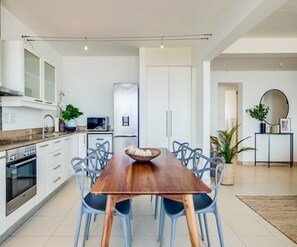 House | 2 bedrooms, desk, Internet - Uninterrupted Ocean Views in Mouille Point Atlantic Vistas (Cape Town)
