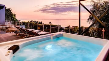 Villa | 7 bedrooms, desk, Internet