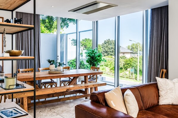 Villa | 3 bedrooms, desk, Internet - Lovely Apartment w Private Pool Paix et Calme (Cape Town)