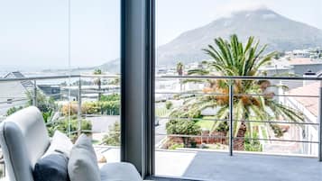 Vila | 5 quartos, escrivaninha, acesso à internet de alta velocidade