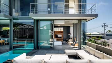 Vila | 5 quartos, escrivaninha, acesso à internet de alta velocidade