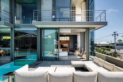 Exquisite Modern Camps Bay Villa Hove Villa