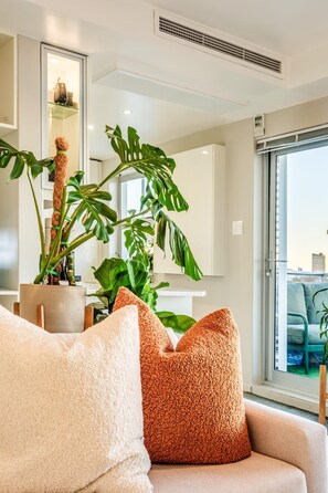 1 bedroom, desk, Internet - Extraordinary Stay in Mouille Point The Apartment (Cape Town)