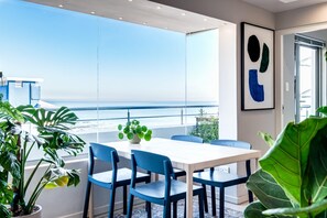 1 bedroom, desk, Internet - Extraordinary Stay in Mouille Point The Apartment (Cape Town)