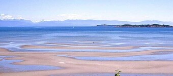 Impeccable Summer Retreat!