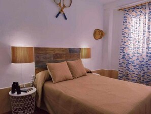 6 bedrooms, WiFi, bed sheets