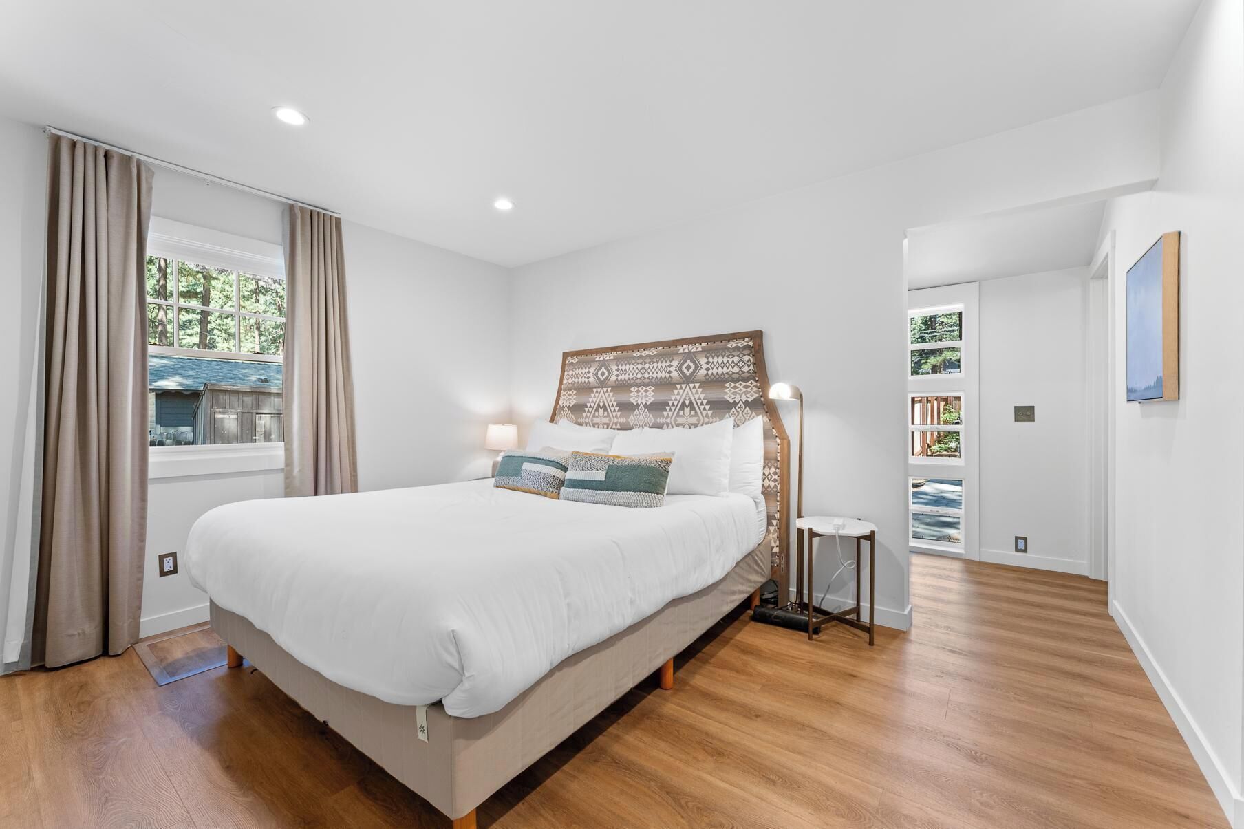 5 bedrooms, iron/ironing board, free WiFi, bed sheets