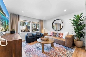 Téléviseur connecté, foyer, livres