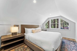 5 bedrooms, iron/ironing board, free WiFi, bed sheets - Kings Beach Home: 5BR, Fireplace + EV (Kings Beach)