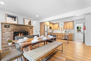 Dining - True Treasure at Rainbow's End, High Design, Great Yard, EV Charger (Kings Beach)