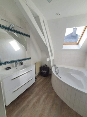 Handtücher, Toilettenpapier