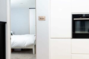 Interior - Charming Ground Floor Flat in Twickenham (Greater London)