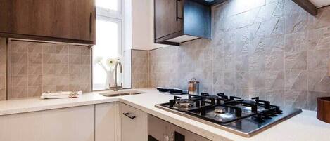 Fridge, microwave, oven, stovetop