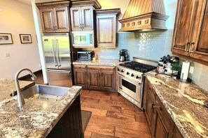 Fridge, microwave, oven, stovetop - Luxury 4BR ski resort house (Park City)