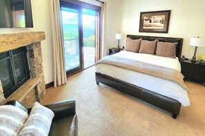 4 bedrooms, desk, iron/ironing board, travel cot - Luxury 4BR ski resort house (Park City)