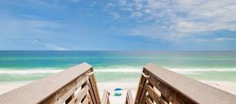 Walk to the Beach - Private Pool - Walk to Seaside - Bikes - Ping Pong