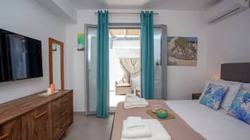 Villa, Pool Access | 1 bedroom, blackout drapes, iron/ironing board, WiFi (free)