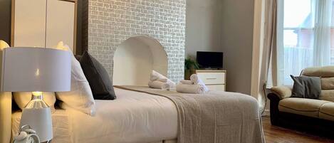 6 bedrooms, free WiFi