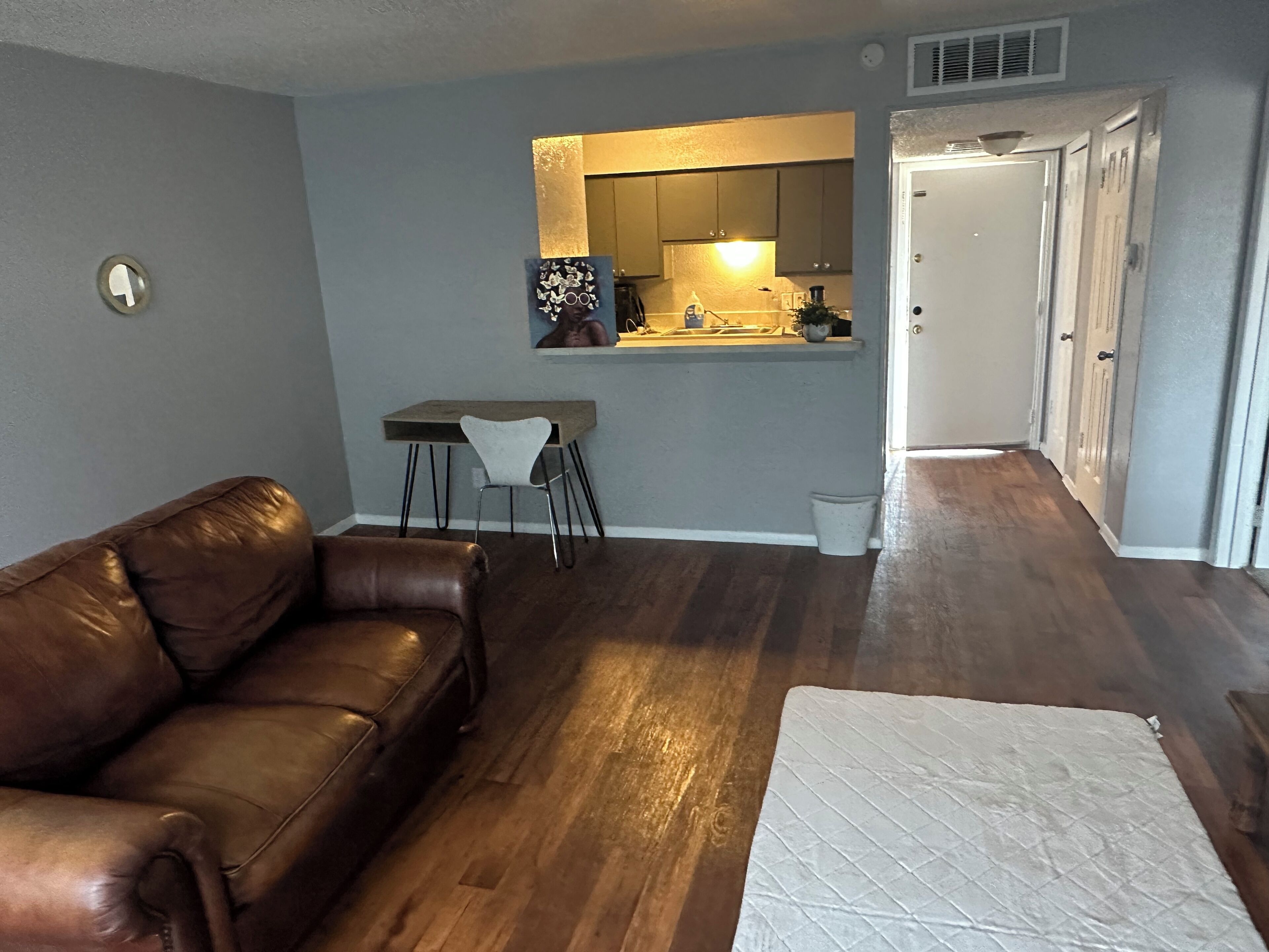 Charming 1-bedroom apartment in serene Dallas with AC, WiFi