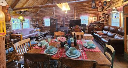 Cross Hill Getaway - Log Cabin & Glamping Retreat