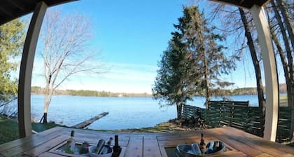 The Ice House - An UPscale U.P. lake home