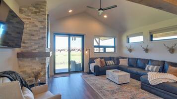 House (4 Bedrooms) | Interior