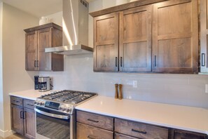 House (4 Bedrooms) | Interior - Colorado Home w/ Hot Tub! Close to Ski Resorts (Granby)