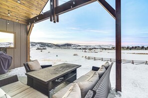 House (4 Bedrooms) | Interior - Colorado Home w/ Hot Tub! Close to Ski Resorts (Granby)