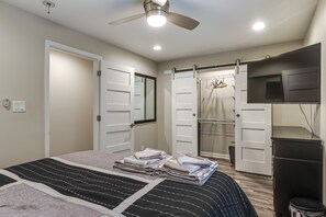3 bedrooms, laptop workspace, iron/ironing board, bed sheets - Modern Residential Home < 3 Mi to Downtown Indy! (Indianapolis)