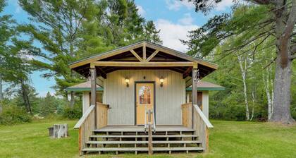Cozy Cable Cabin Rental - Pet Friendly!