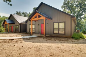 House (2 Bedrooms) | Interior - Riverfront Salesville Cabin Rental w/ Shared Dock! (Mountain Home)
