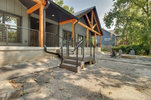 Interior - Riverfront Salesville Cabin Rental w/ Shared Dock! (Mountain Home)