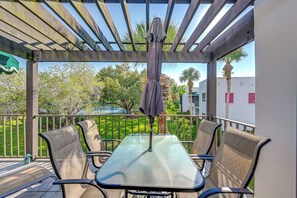 Interior - Lovely Naples Vacation Rental w/ Shared Pools! (Naples)