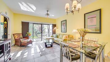 Apartment (2 Bedrooms) | Front of property